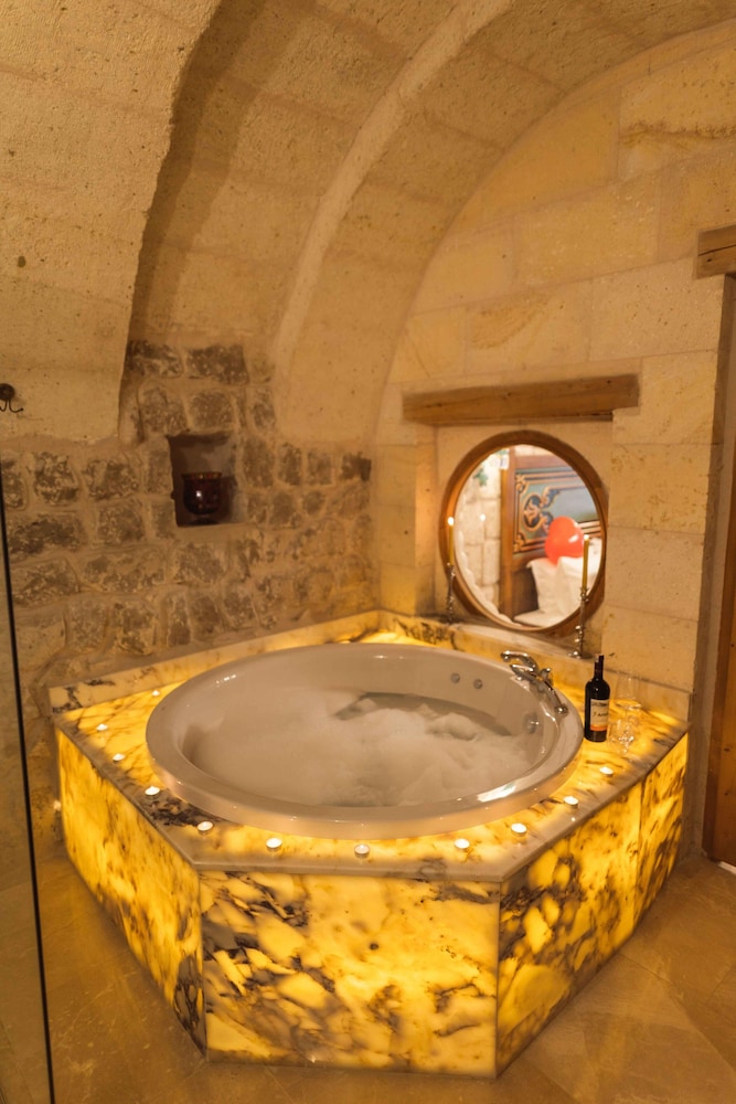 Jakuzili Suite - Photo 57