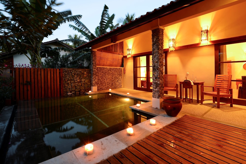 01 Bedroom Tangkong Villa with Living Room photo 2
