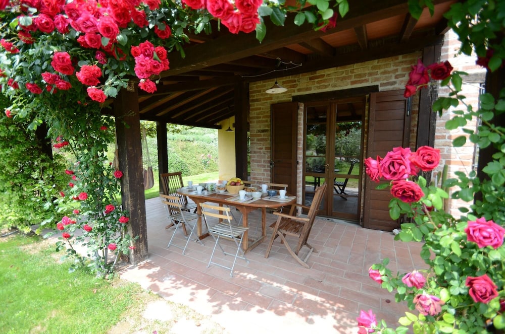 Villa photo 3