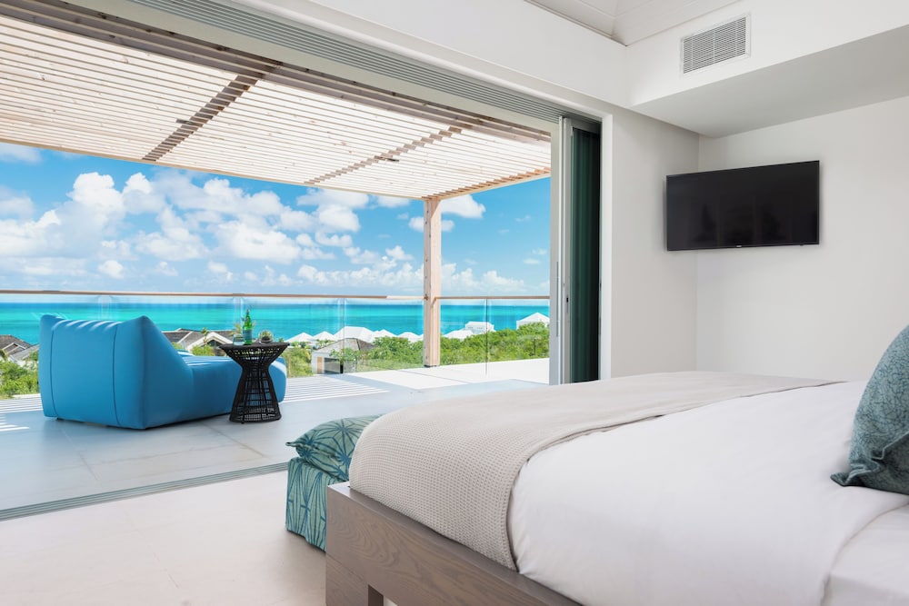 North Shore 4 Bedroom Ocean View Villa