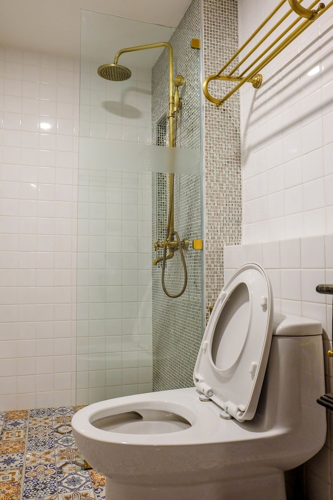 Traditional Double Room, 1 King Bed, Accessible, Non Smoking photo 2