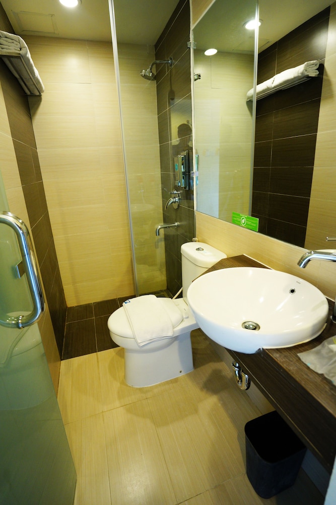 Deluxe Room Breakfast (bed type based on availability) photo 2