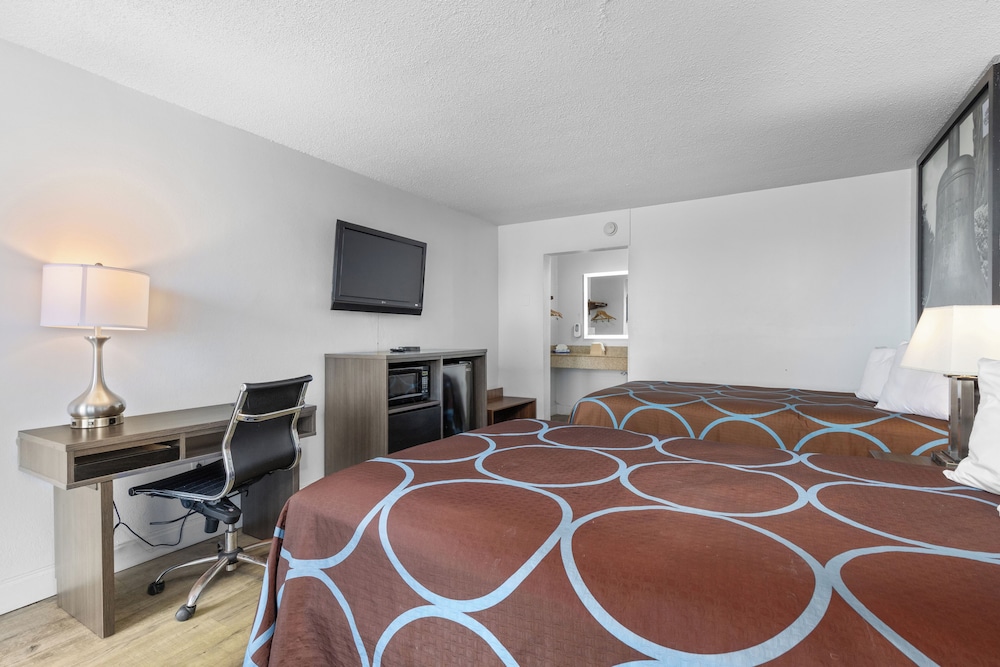 Comfort Room, 2 Double Beds, Ocean Side photo 2