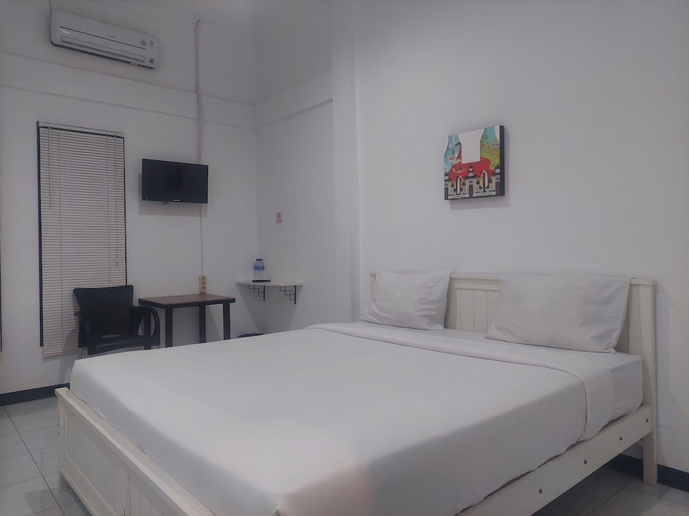 Deluxe Double Room, 1 Bedroom, Private Bathroom photo 3