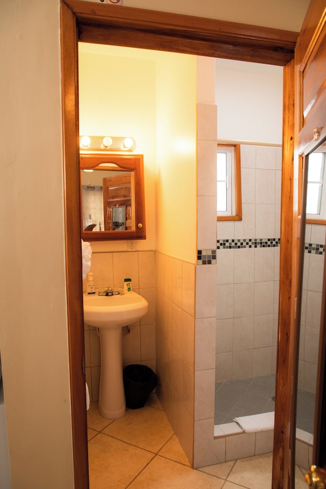 Standard Cabin photo 3