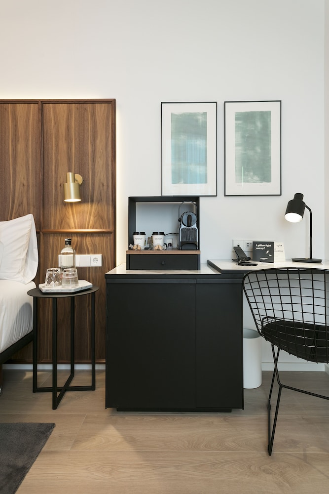 Standard Double Room (Single Use) photo 3