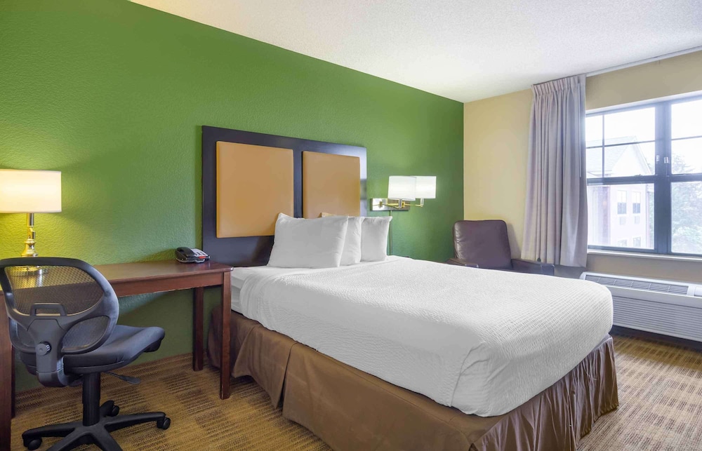 Studio, 1 Queen Bed, Non Smoking - Photo 1