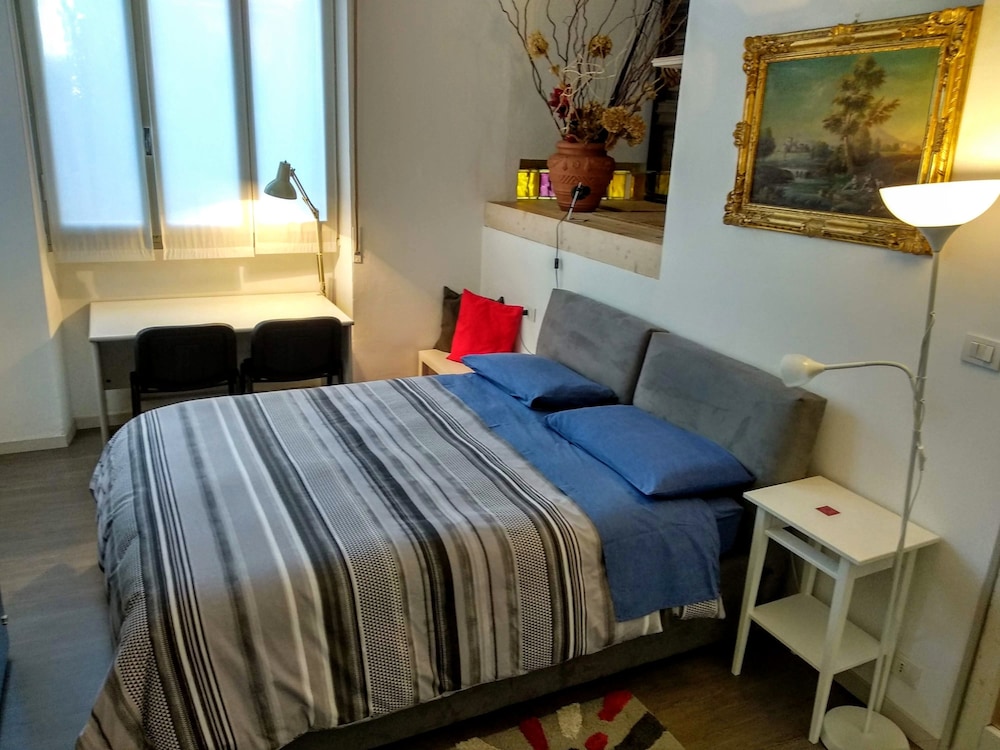 Classic Apartment, Multiple Beds photo 1