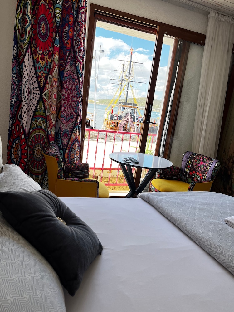 Panoramic Room, 1 Queen Bed, Sea View photo 1