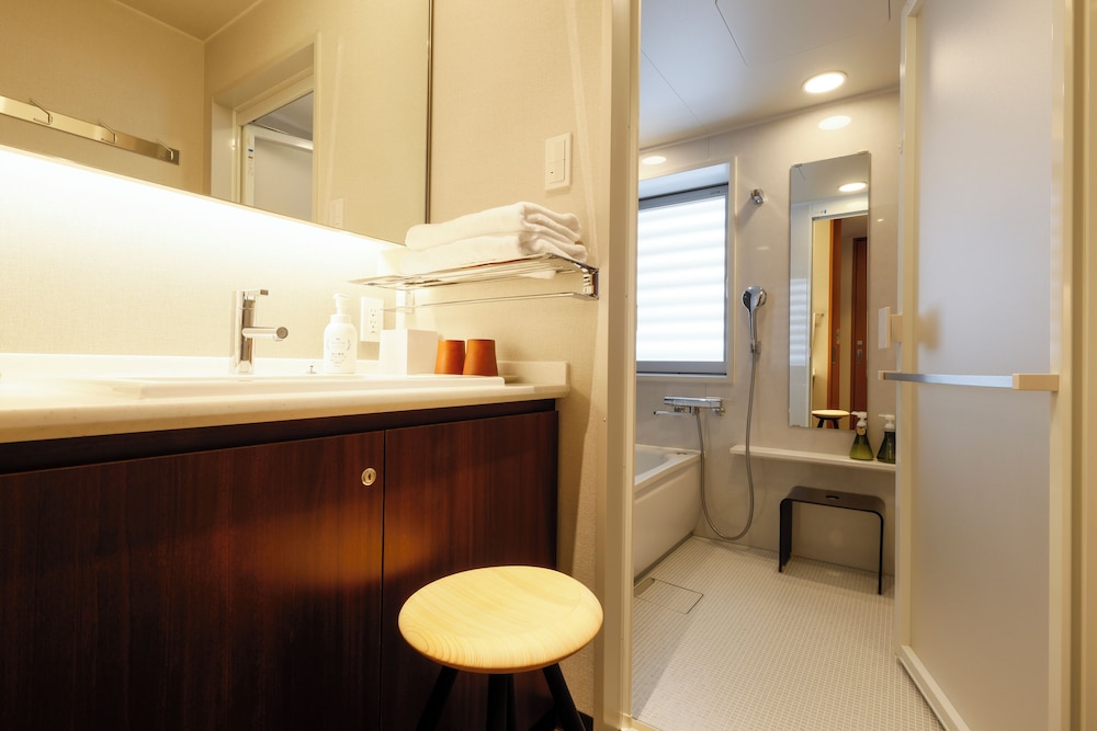 Standard Twin Room, Non Smoking - Photo 2