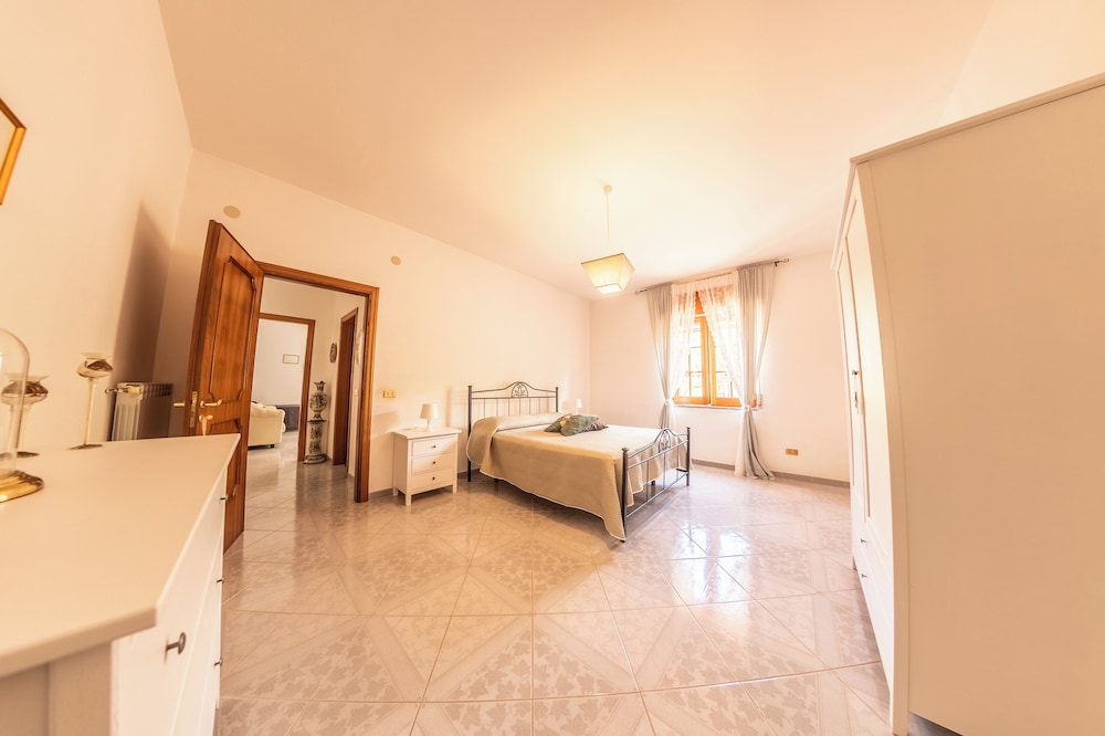 Apartment, 2 Bedrooms, Balcony photo 2