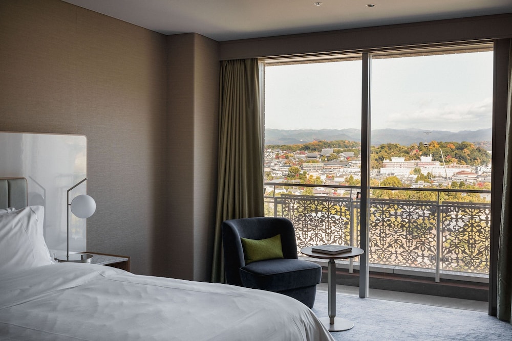 Junior Suite, 1 King Bed (View) - Photo 14