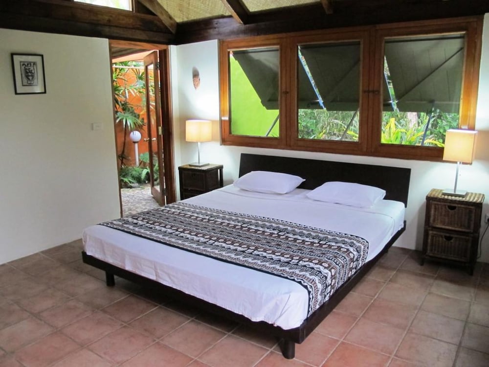 Garden Huts - Double Bed Only