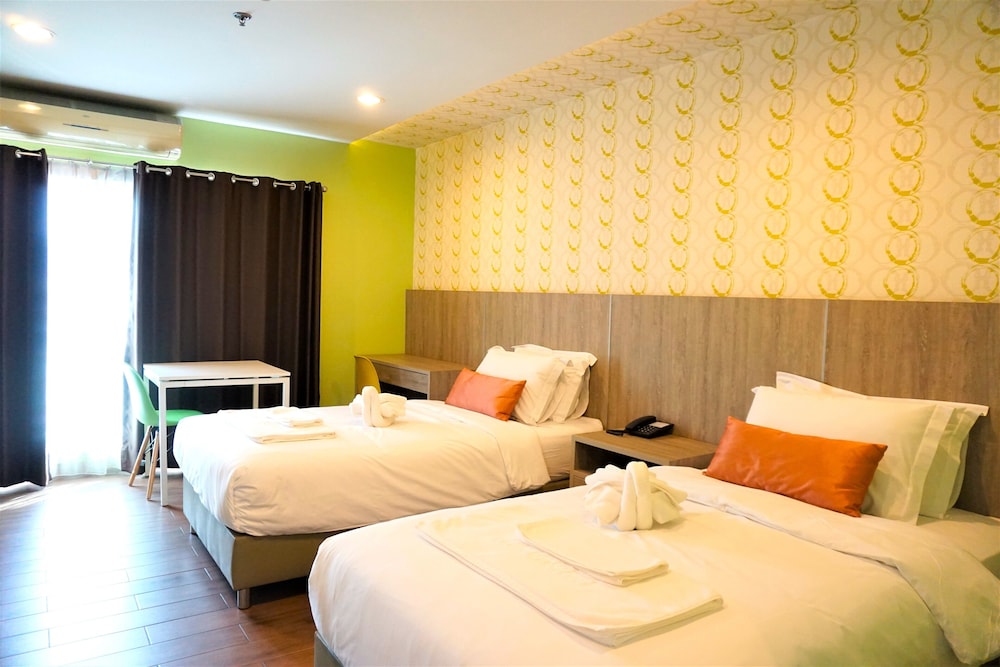 Studio, 2 Twin Beds, Non Smoking, Kitchenette photo 2