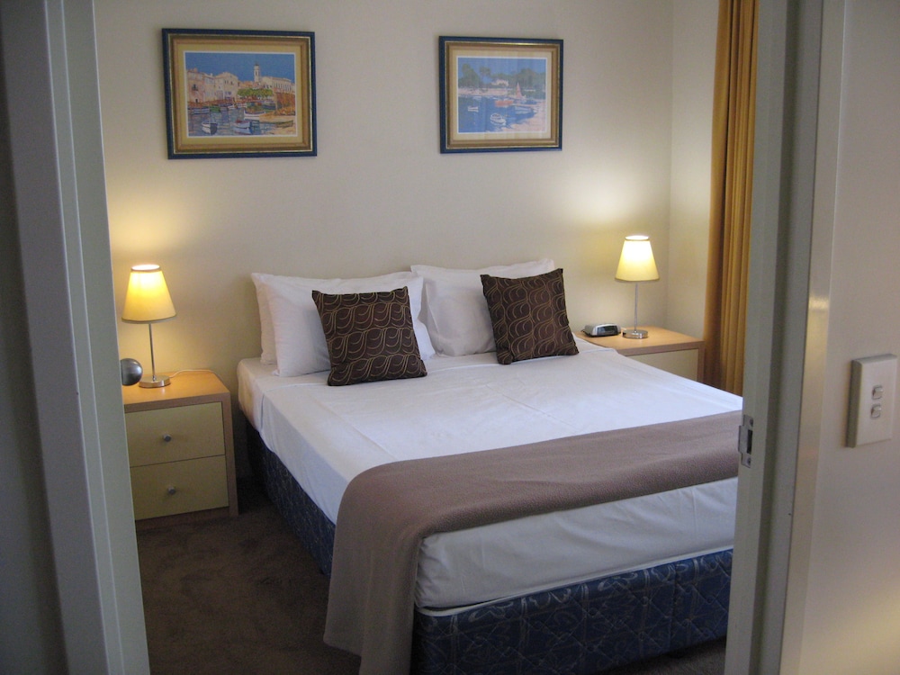 One Bedroom Superior Apartment - Photo 20