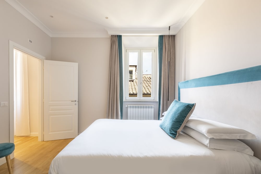 Deluxe Double or Twin Room photo 2