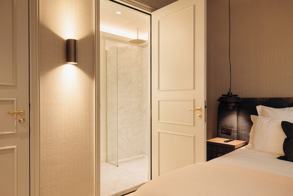 Grand Room (Merchant Inner Hotel View)