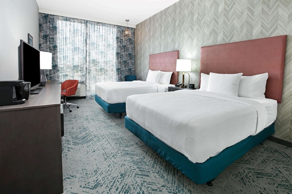 Room, 2 Queen Beds, Accessible, Non Smoking (Mobility,Hearing,Tub w/Grab Bars) - Photo 1