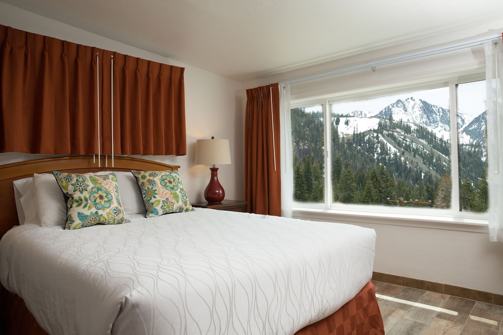 June Lake Villager, Billede 3