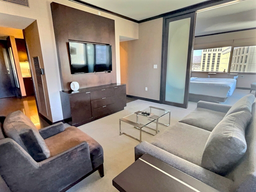 City Corner 1 BR - Photo 8