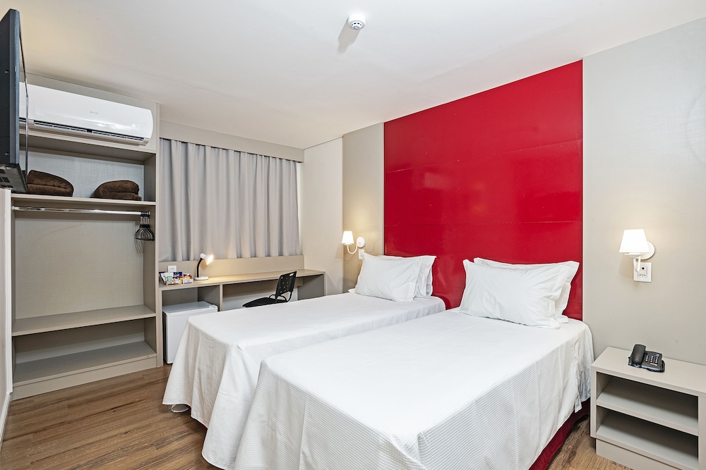 Standard Single Room (2 Twin Beds) - Photo 1