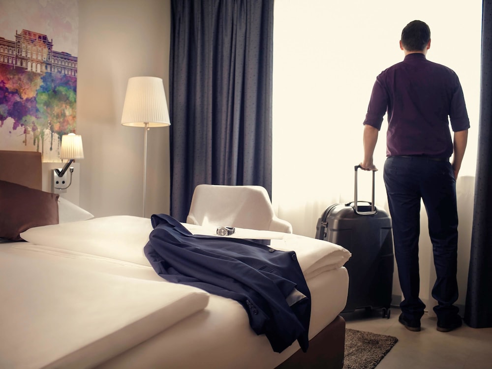 Privilege, Room, 1 Queen Bed