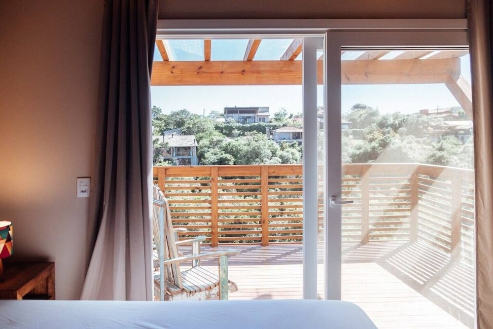 Honeymoon House photo 2