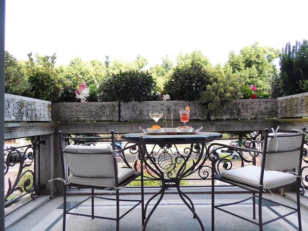 Executive Suite, Garden View - Photo 6