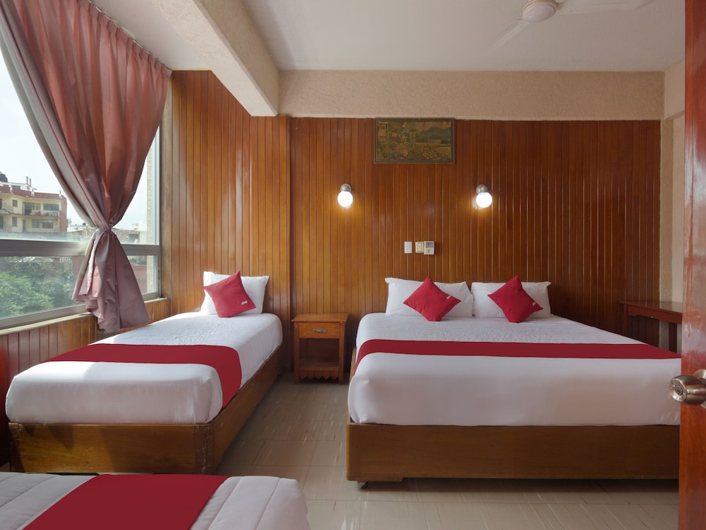 Economy Quadruple Room - Photo 3