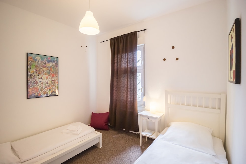 Design Apartment, 3 Bedrooms, Non Smoking, Courtyard View - Photo 8