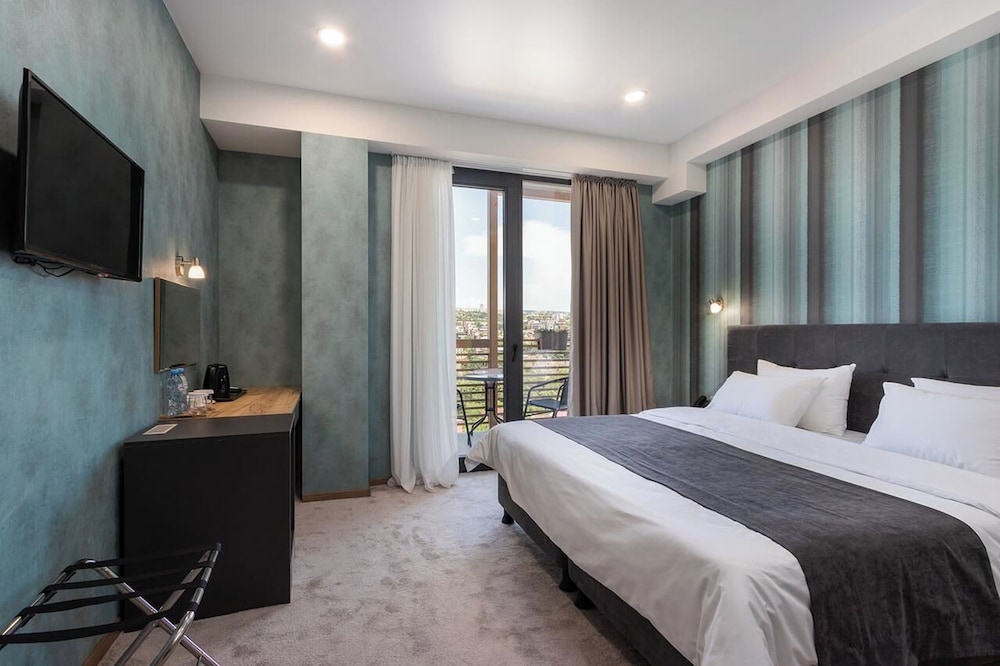 Superior Double Room, Balcony, City View