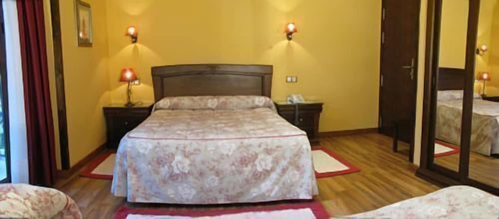 Basic Twin Room, Mountain View photo 2