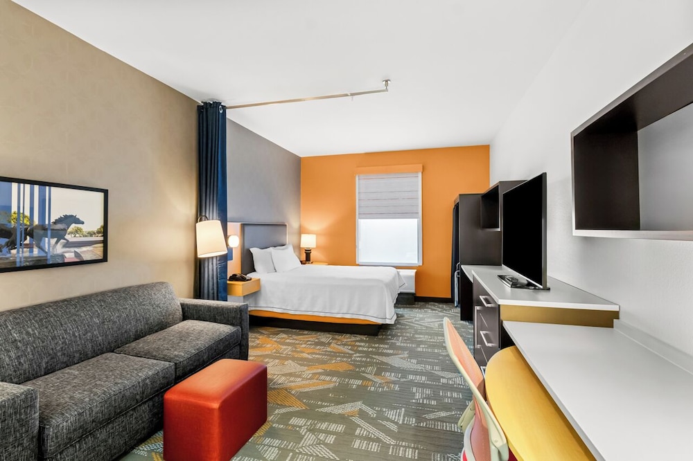 Studio, 1 Queen Bed, Accessible, Non Smoking (Roll-In Shower)