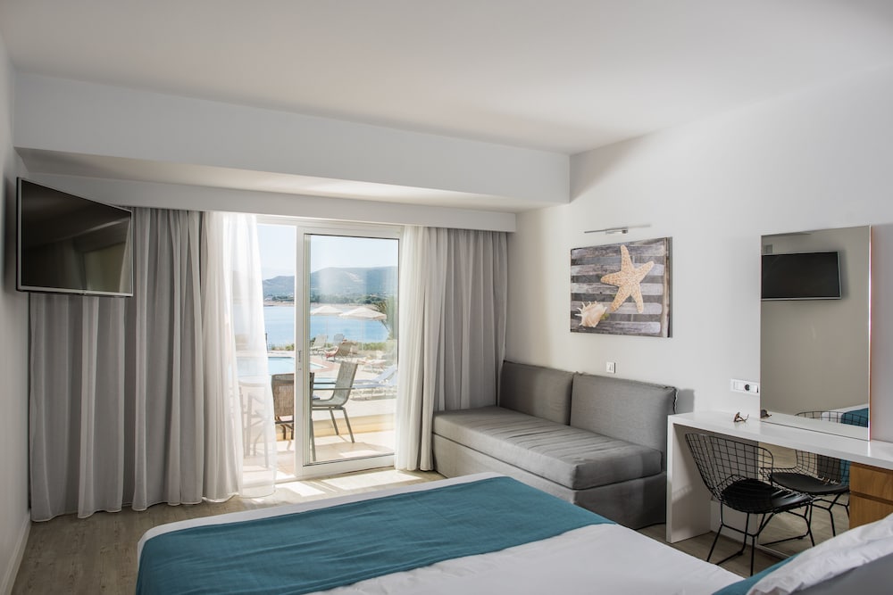 Superior Double Room, Sea View photo 1