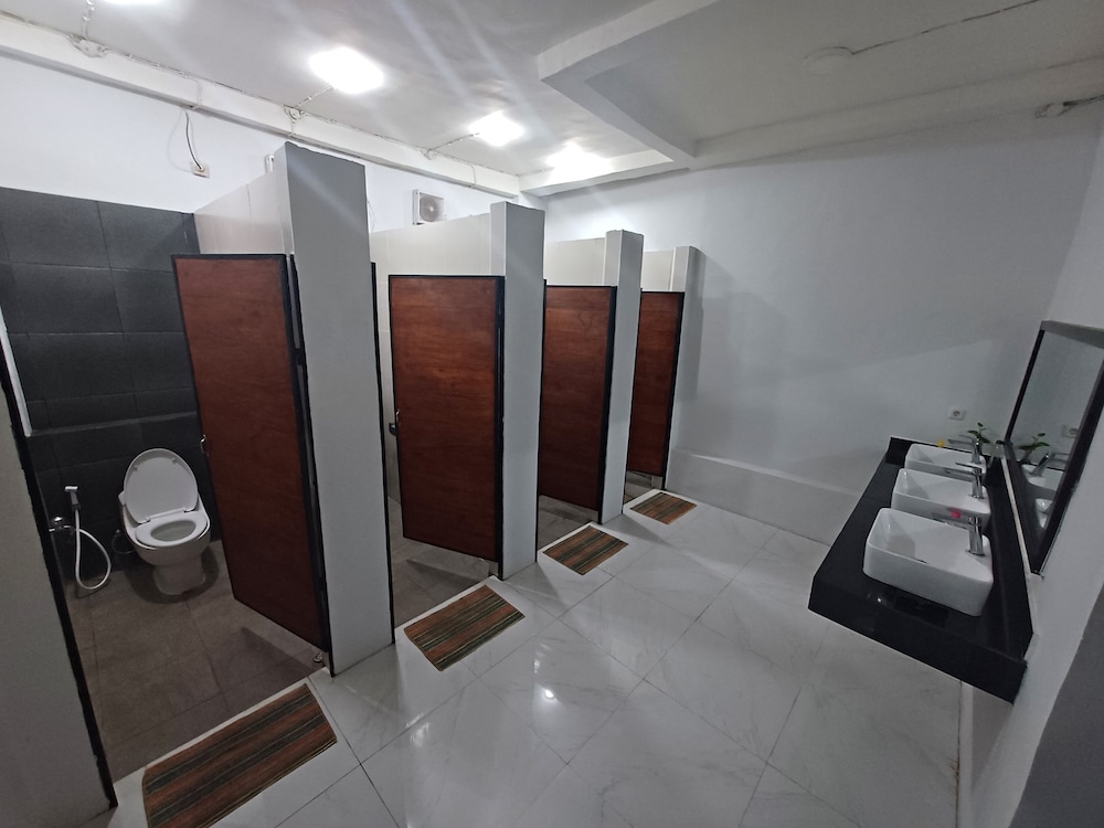 Traditional Shared Dormitory, Multiple Beds photo 2