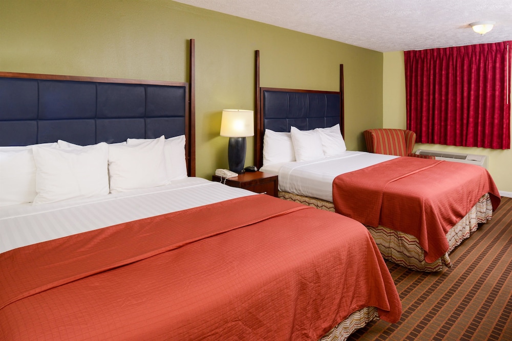 Room, Non Smoking (2 King Beds) - Photo 1