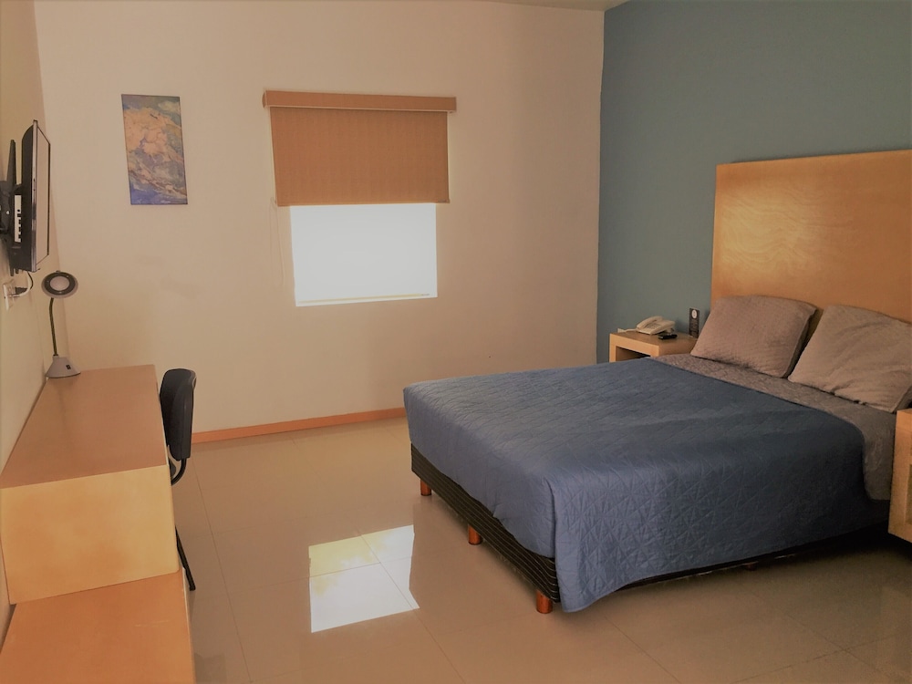 Business Double Room, 1 Queen Bed photo 2