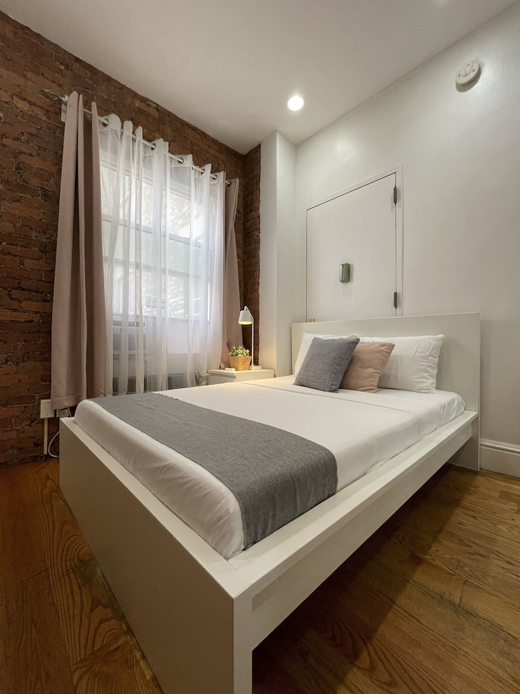 Signature Apartment photo 2