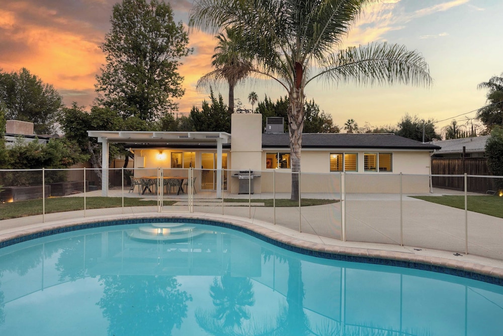House (4 Bedrooms) photo 1