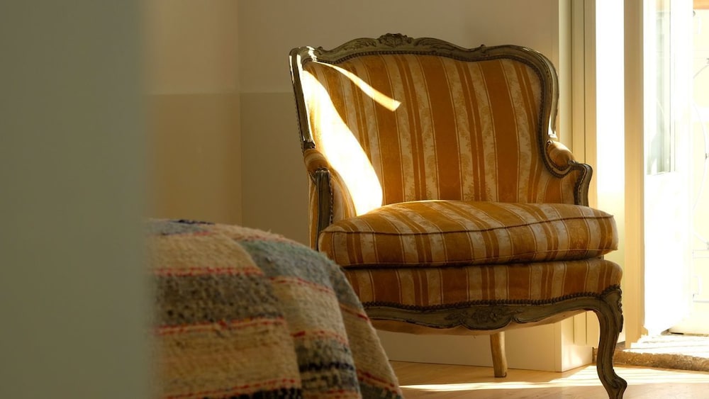 Suite, City View