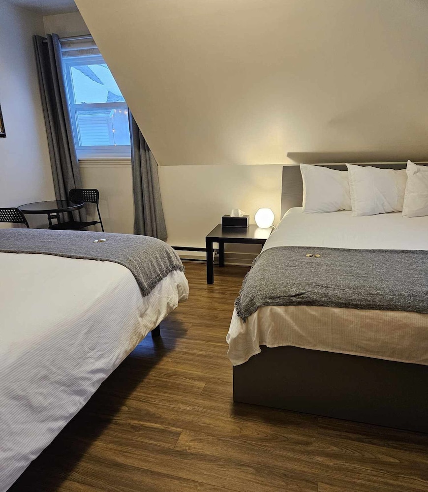 Comfort Quadruple Room, Courtyard View photo 3