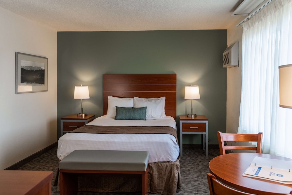 Suite, Multiple Beds, Refrigerator & Microwave (with Sofabed)