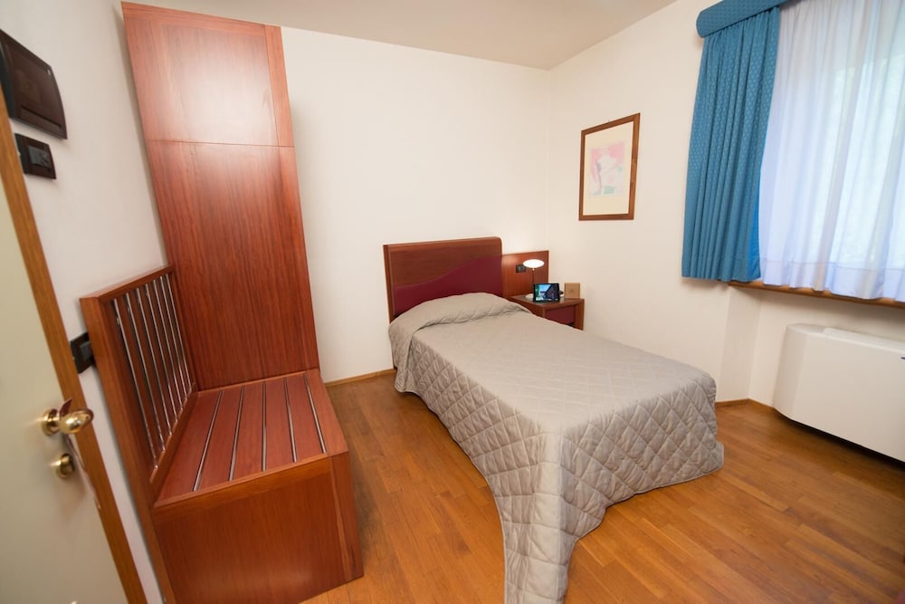 Single Room photo 1