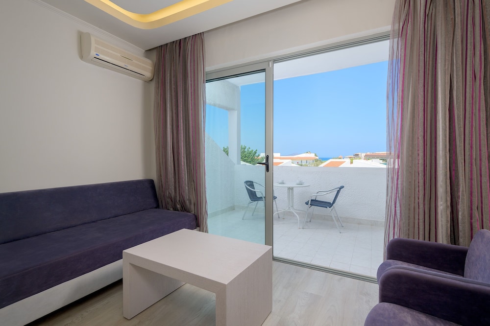 Superior Double or Twin Room - Photo 2