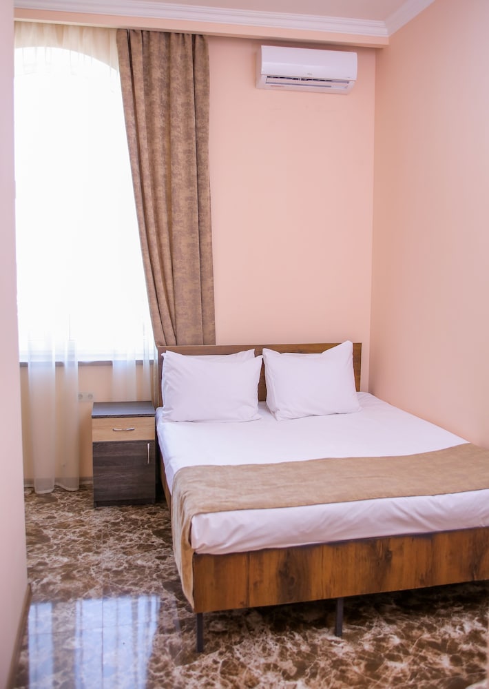Double or Twin Room (Budget)