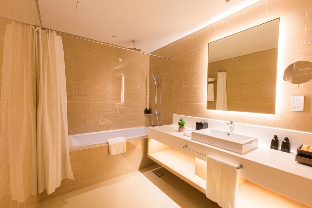 Deluxe Twin Room with River View - Photo 2