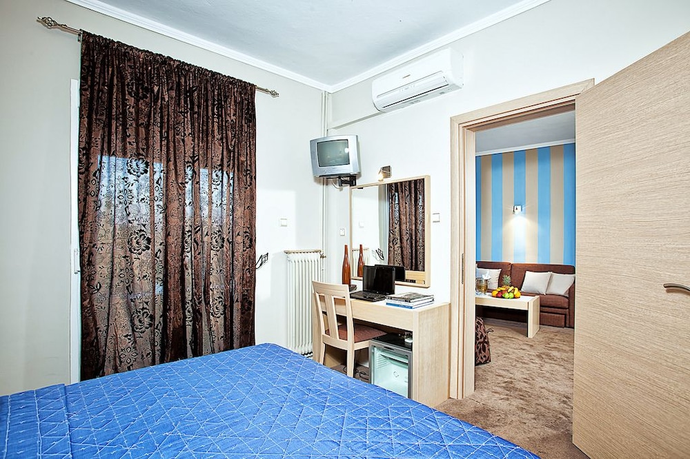 Standard Triple Room photo 3