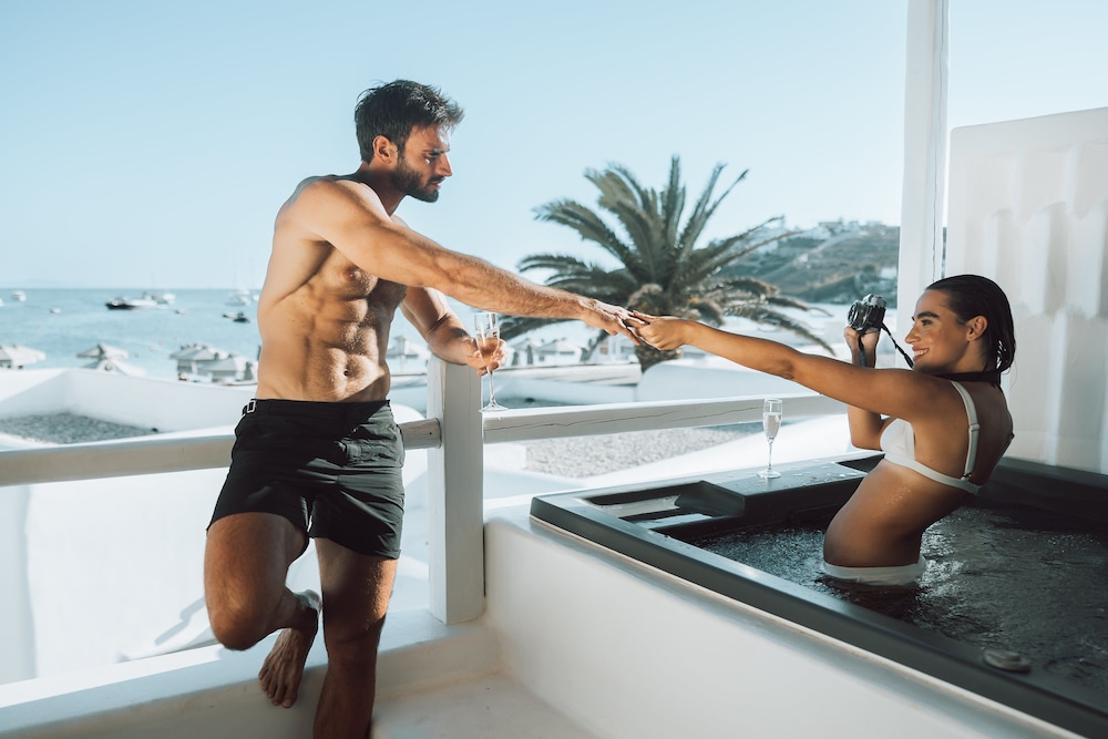 Honeymoon Studio Suite, 1 King Bed, Hot Tub, Sea View photo 1