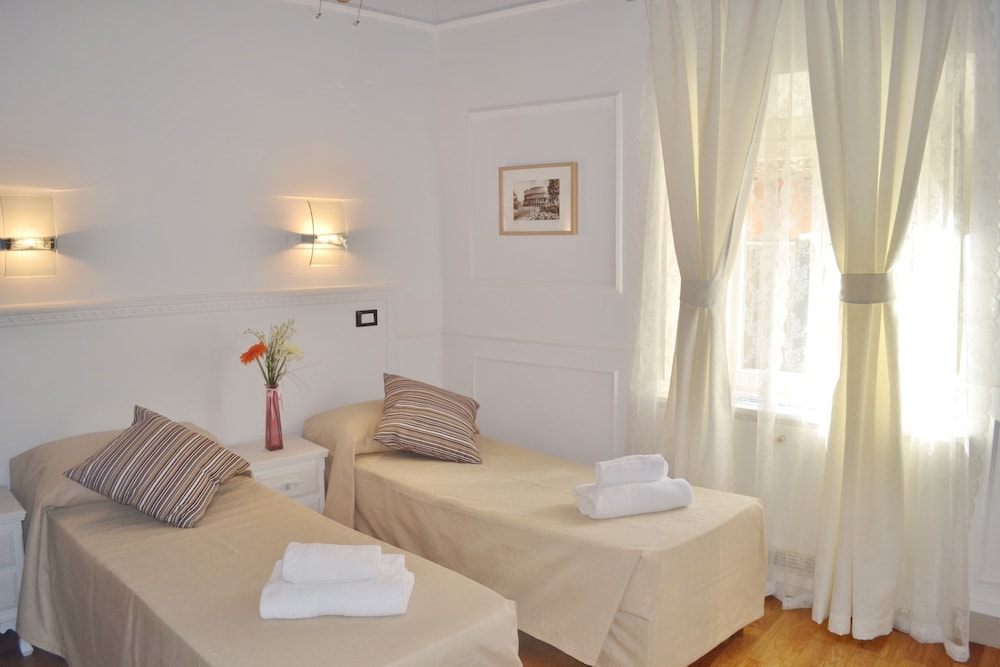 Panoramic Room photo 2