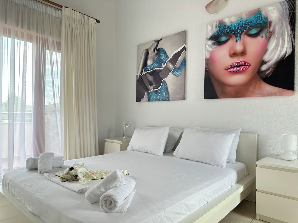Apartment, 3 Bedrooms, Balcony photo 3